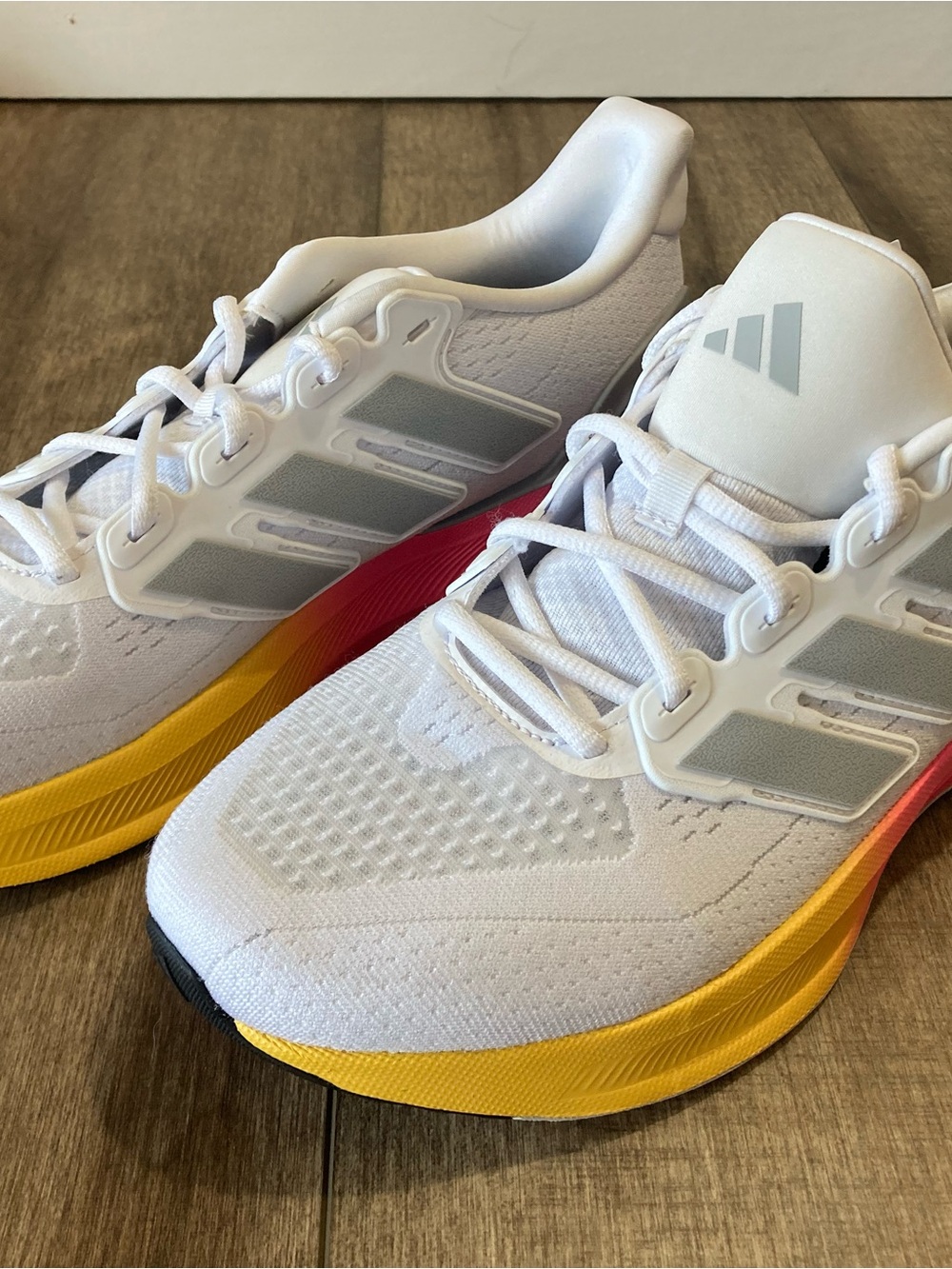 adidas Mens Ultra Run 5 athletic running sneakers NWT White w/ color accents
